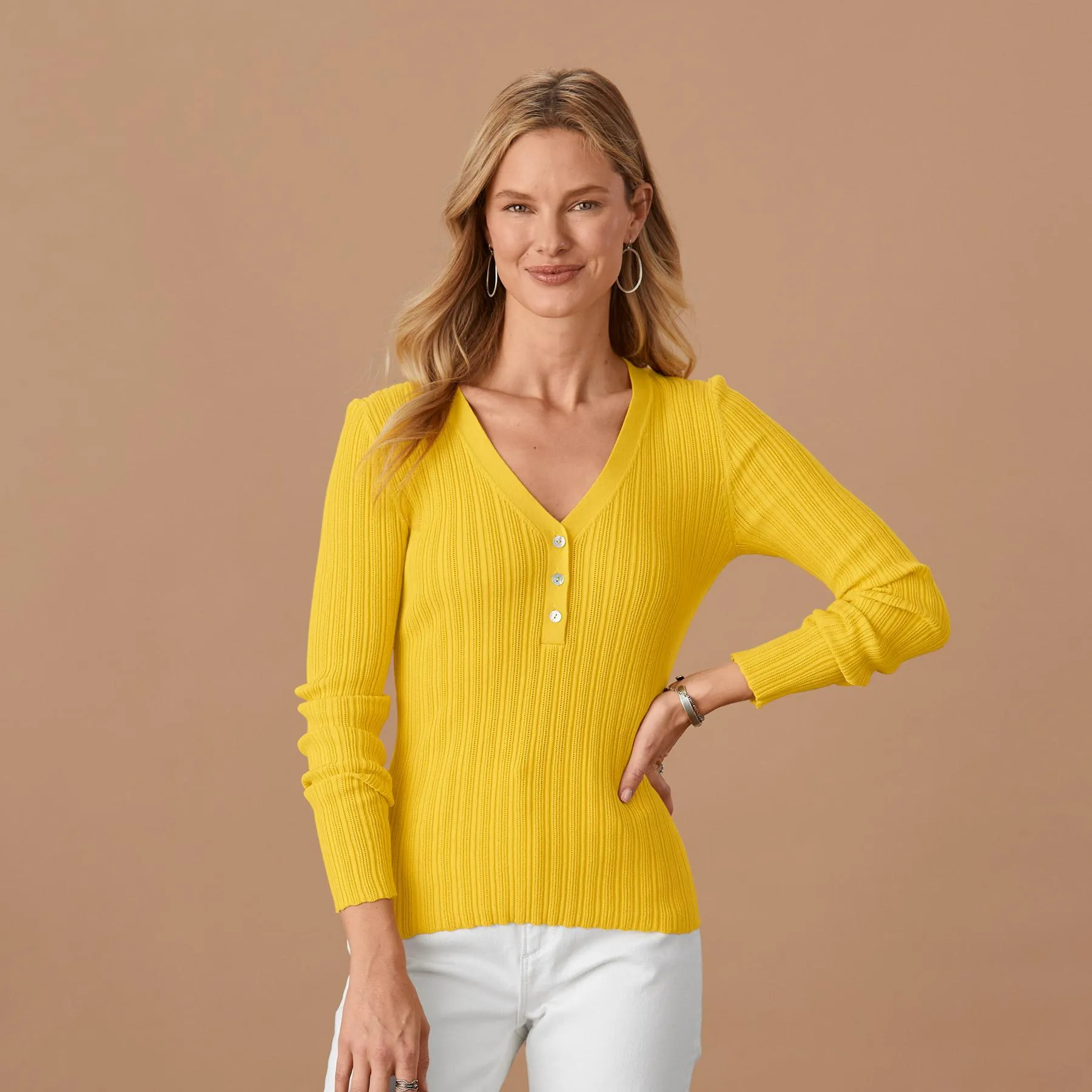 Averie Rib Henley, Petite