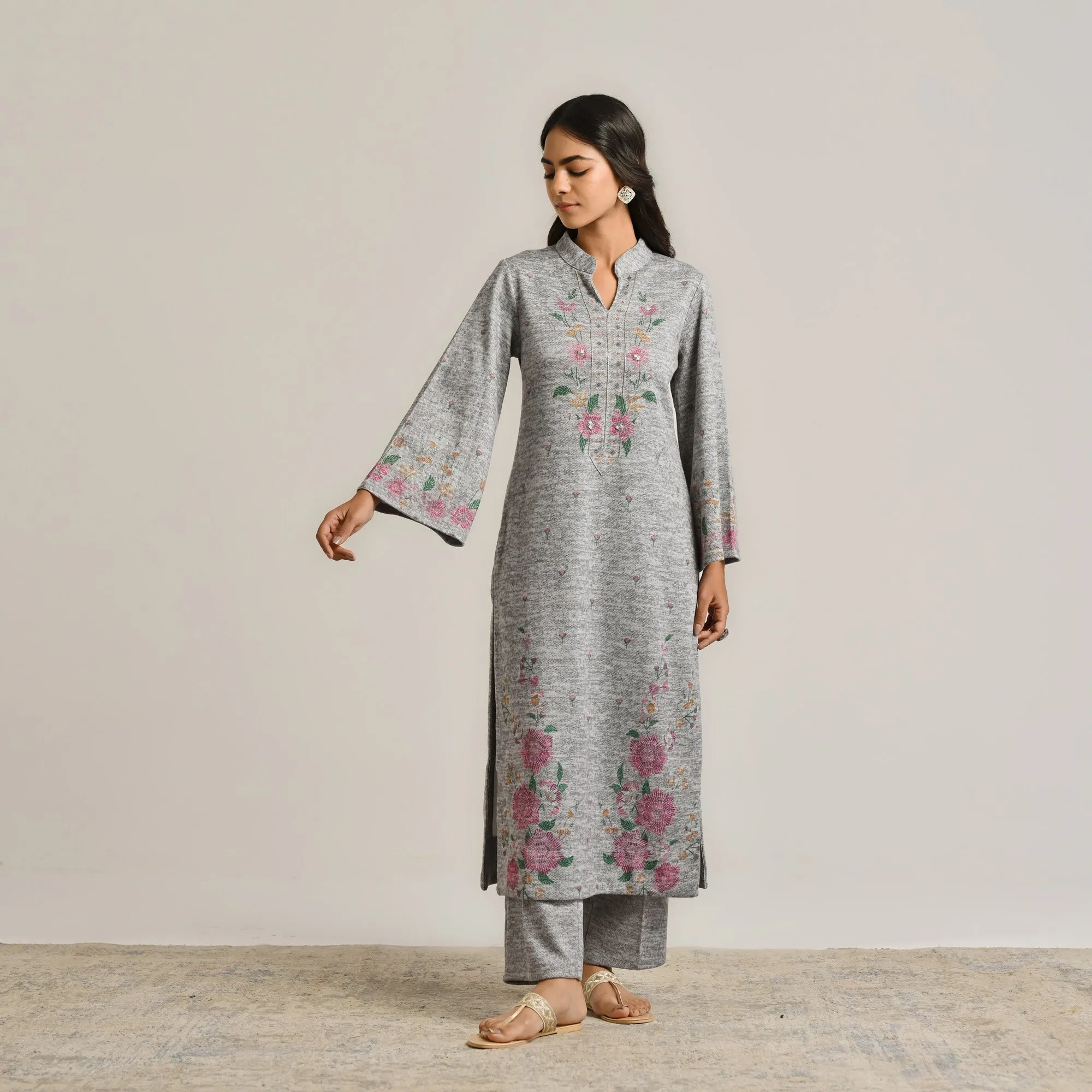 Grey Floral Woollen Kurta Set with Embroidery Detail