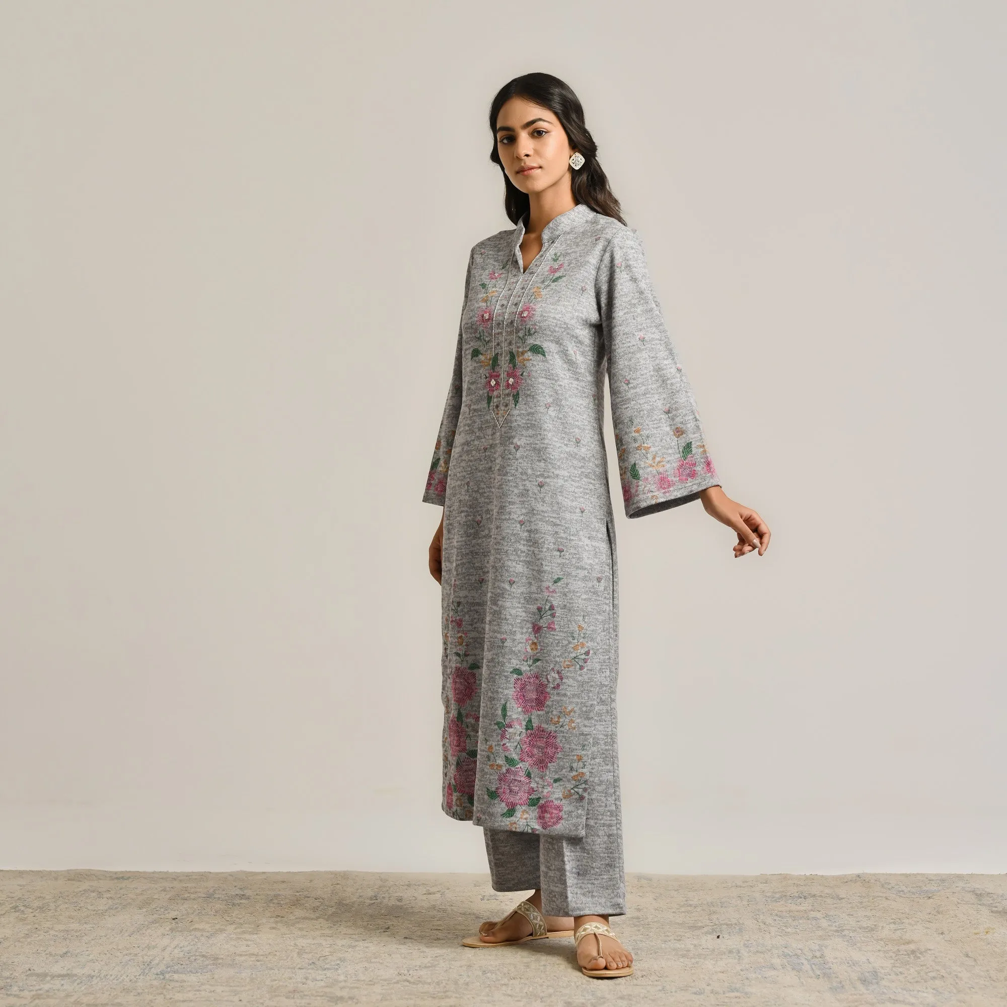 Grey Floral Woollen Kurta Set with Embroidery Detail