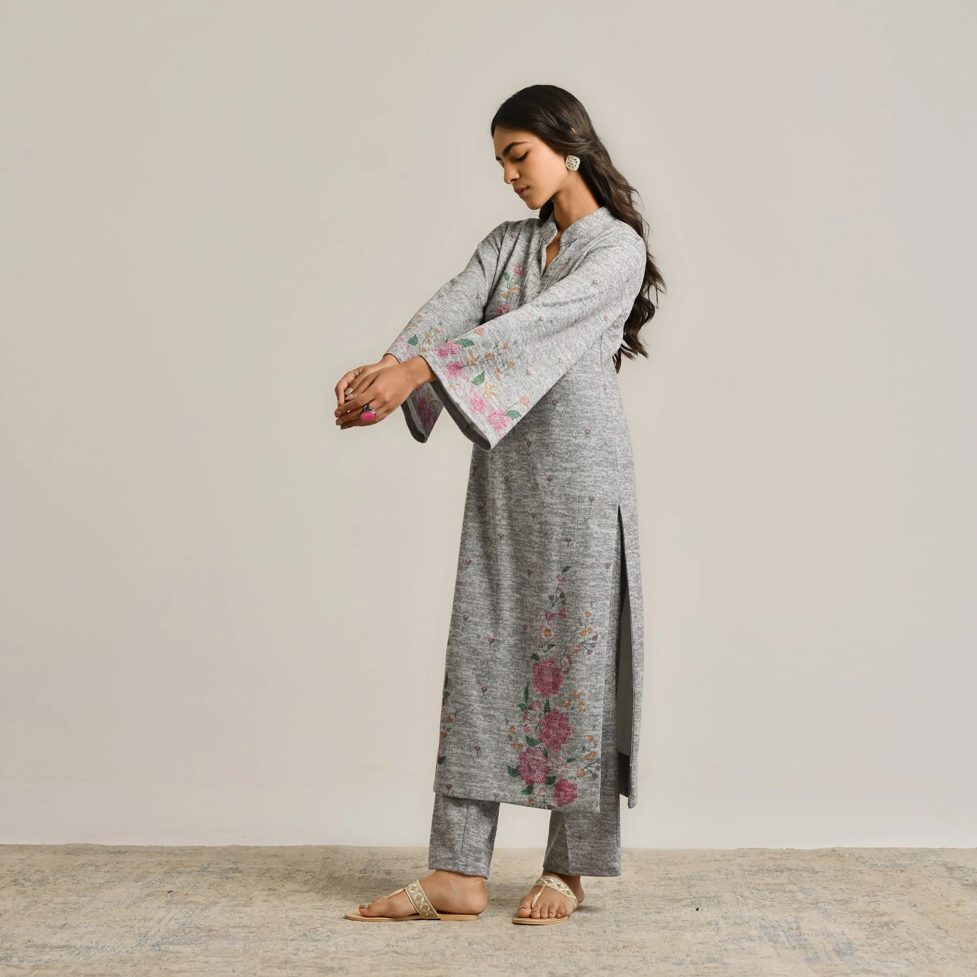 Grey Floral Woollen Kurta Set with Embroidery Detail