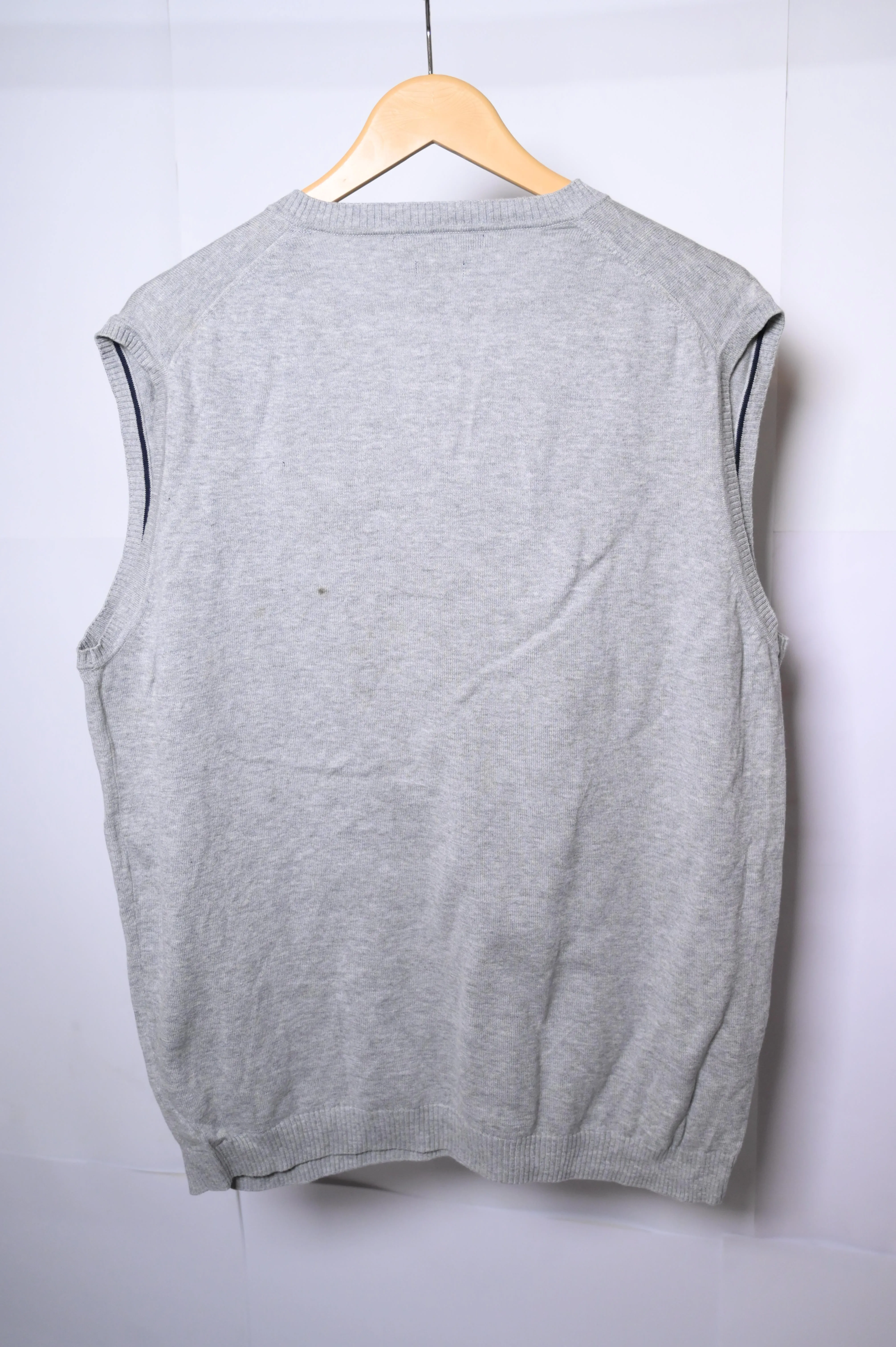 Grey McNeal XXL Sweater (Cut Sleeves)