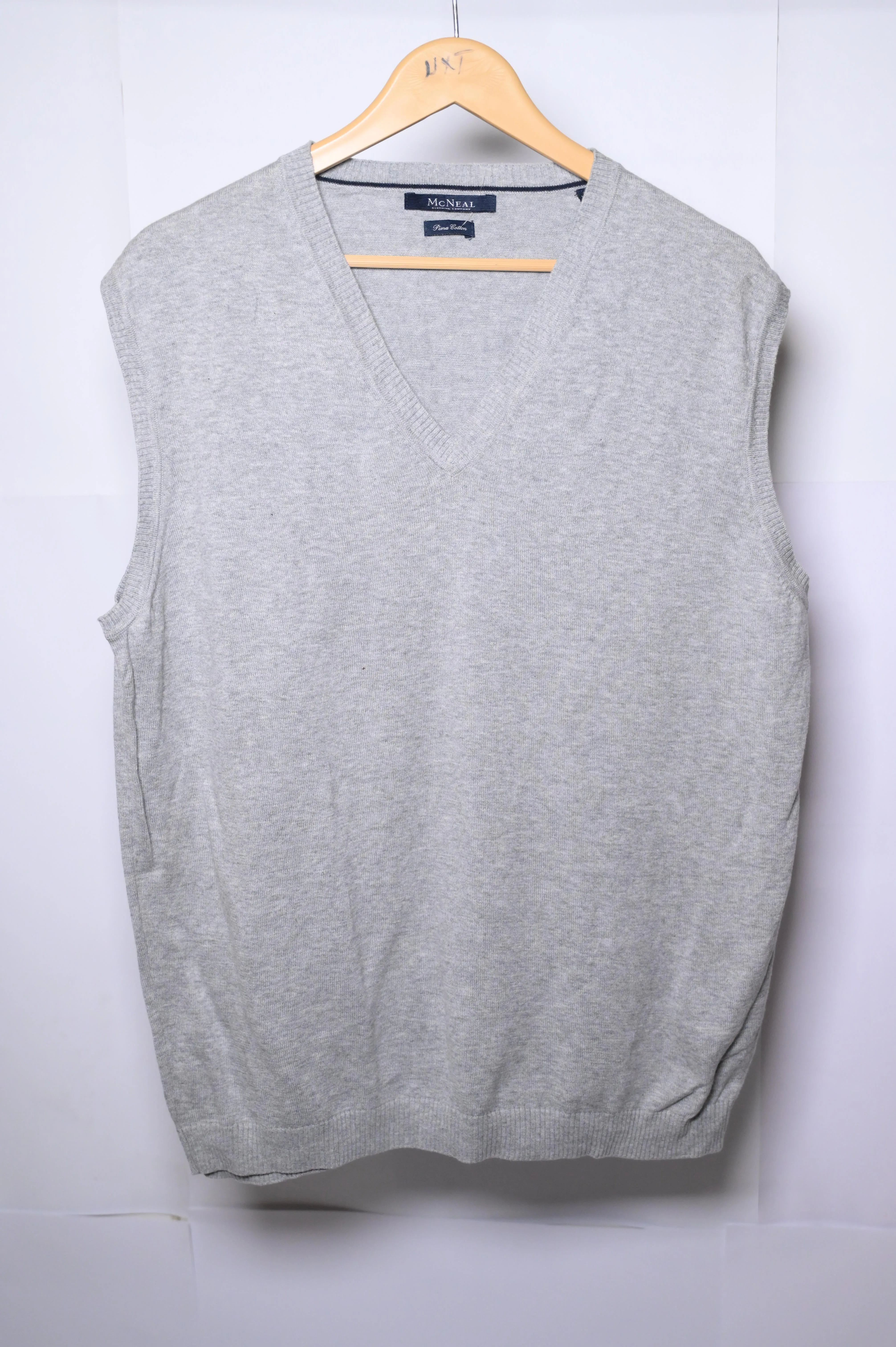 Grey McNeal XXL Sweater (Cut Sleeves)