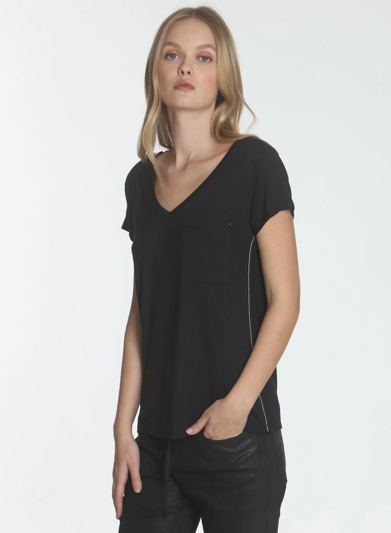 Harper Pocket Vee - Black