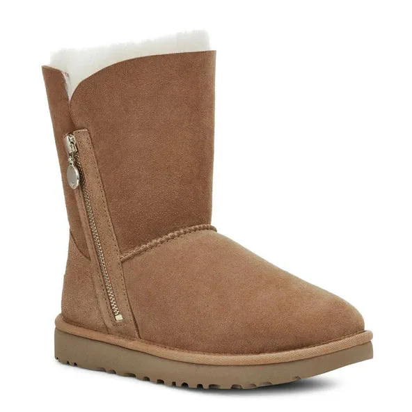 WOMEN'S UGG BAILEY ZIP SHORT BOOT | CHESTNUT